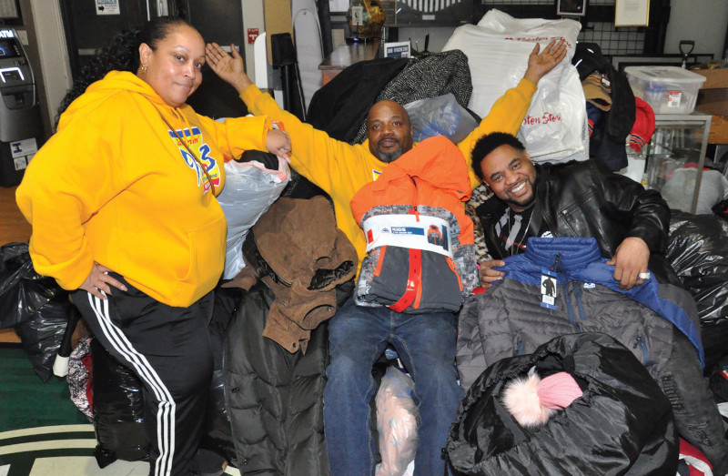 Jammin' 98.3 FM hosts 'Stokes Coats' at Gee's Clippers Milwaukee