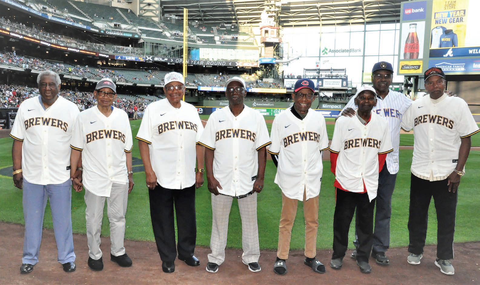Milwaukee Brewers celebrate Negro Leagues Baseball - Milwaukee